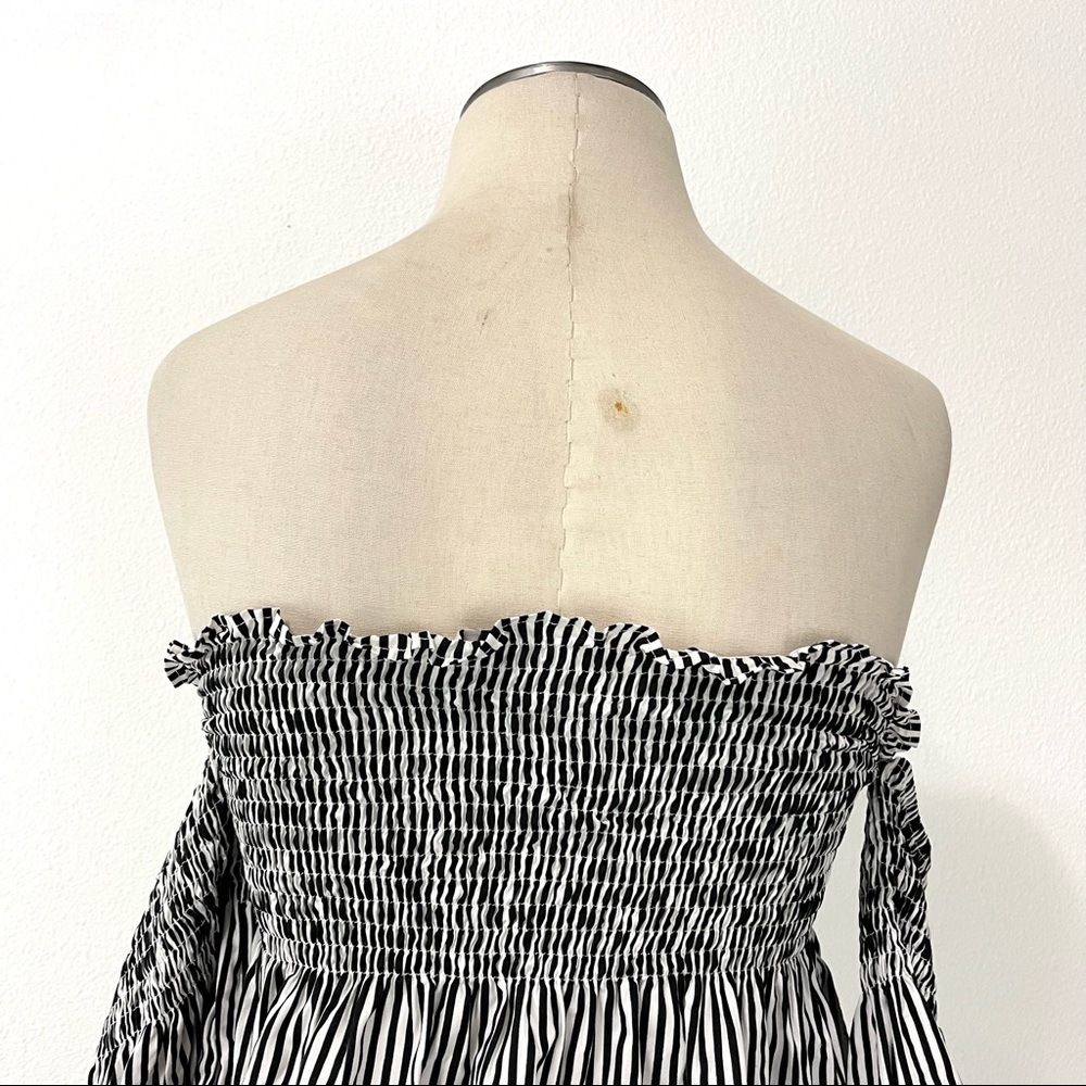 Faithfull the Brand- Black & White Cooper Off Shoulder Top Size 6. - Picture 5 of 6